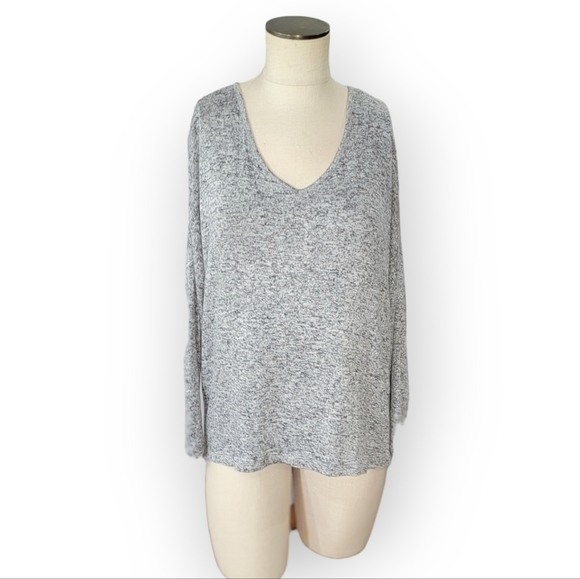 NEW Live and let Live Gray Knit top High Low Hem Ribbon Back Size PL - Picture 15 of 16